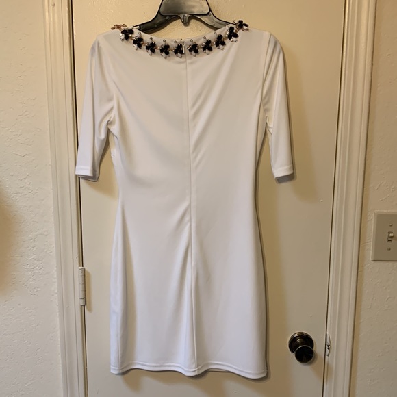 Sheri Bodell Size Small White Dress with Black Gemstones Neckline Trim - Picture 6 of 9